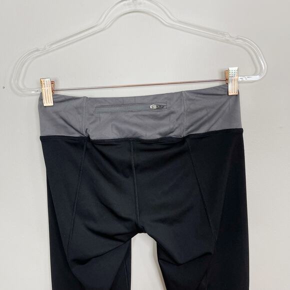 Reebok Womens Small S Black Gray Jacquard Mesh Inset Capri Leggings Workout - Picture 5 of 8